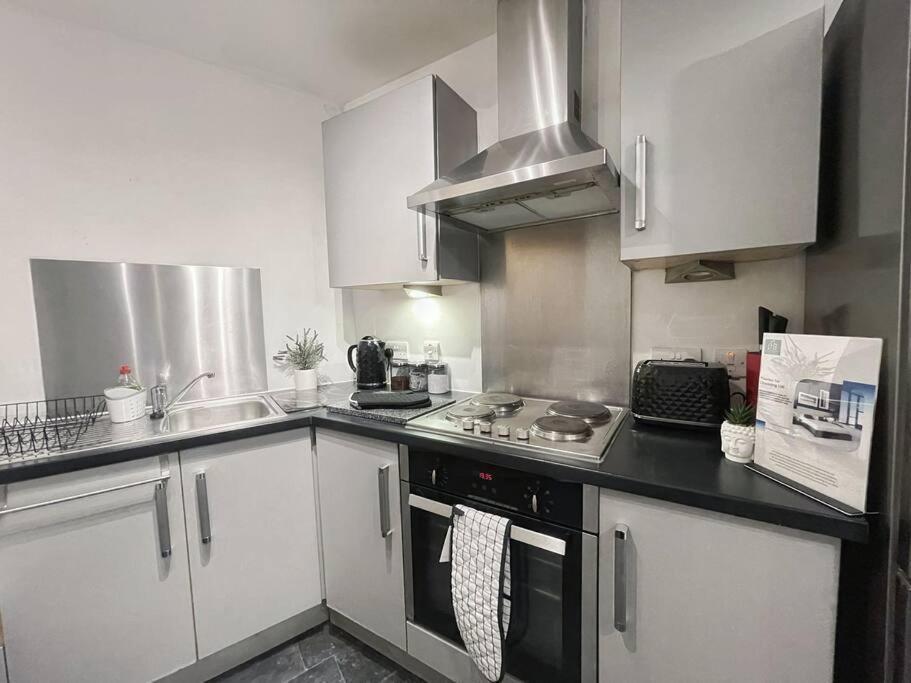 Cityfront Modern Apt Near City Centre/Etihad, Free Parking 맨체스터 외부 사진